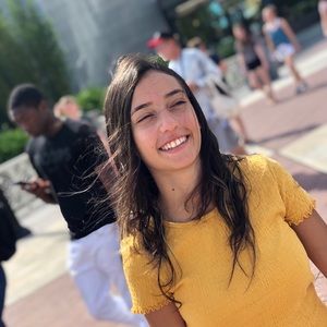 Meet your Posher, Leslie